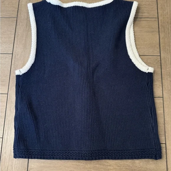 Abercrombie & Fitch Mara Button-up Sweater Vest - Picture 4 of 4